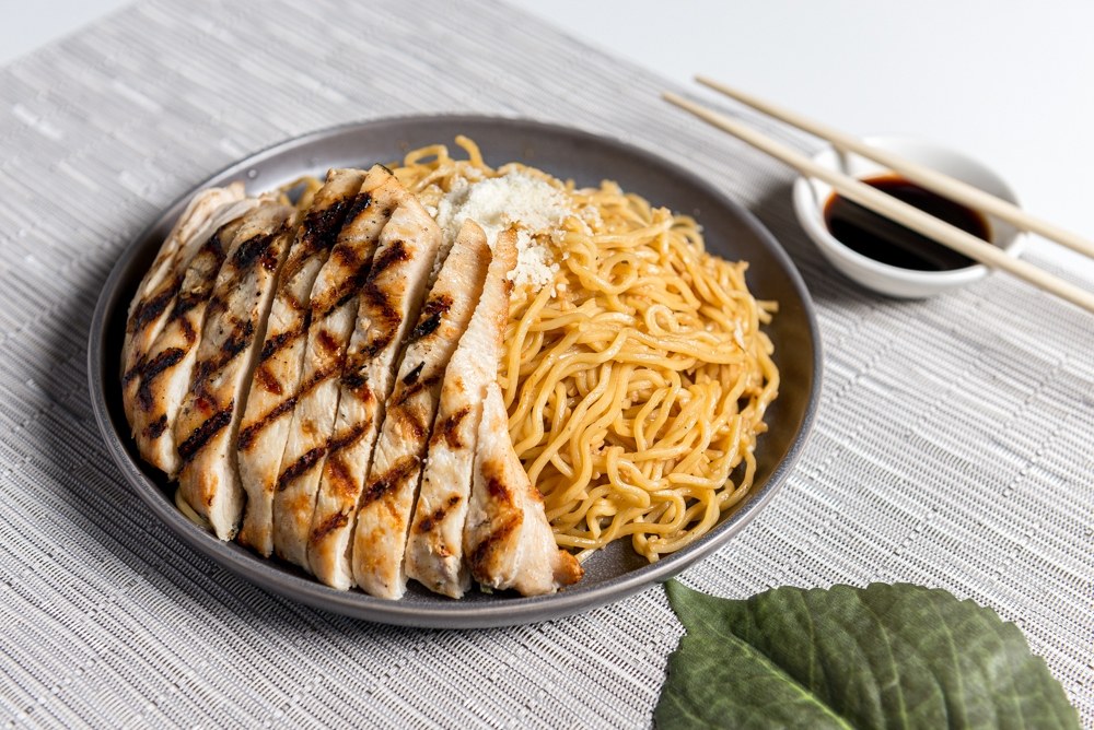 Garlic Noodles with Chicken