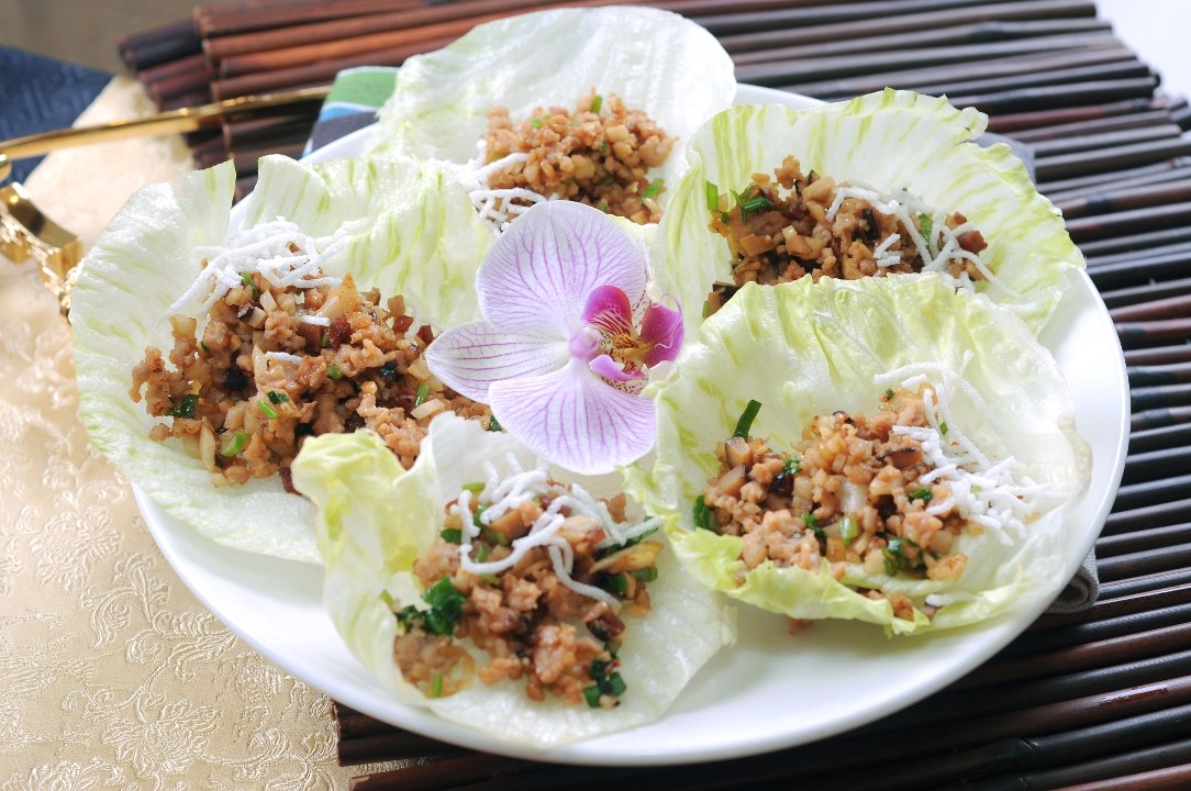 Minced Chicken Lettuce Cups